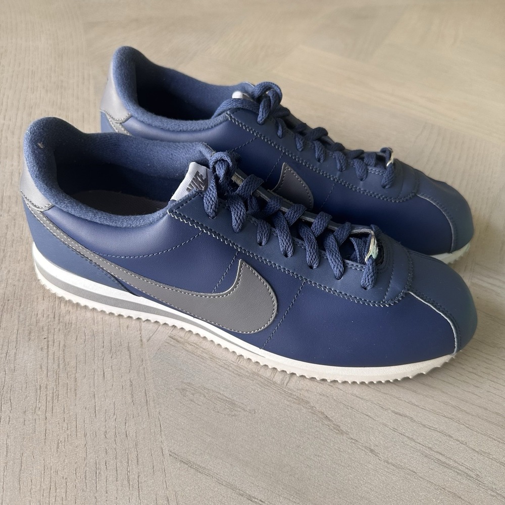 Nike Mens 11 Cortez Basic Leather Navy Blue Gun smoke Gray Sneaker 819719-400